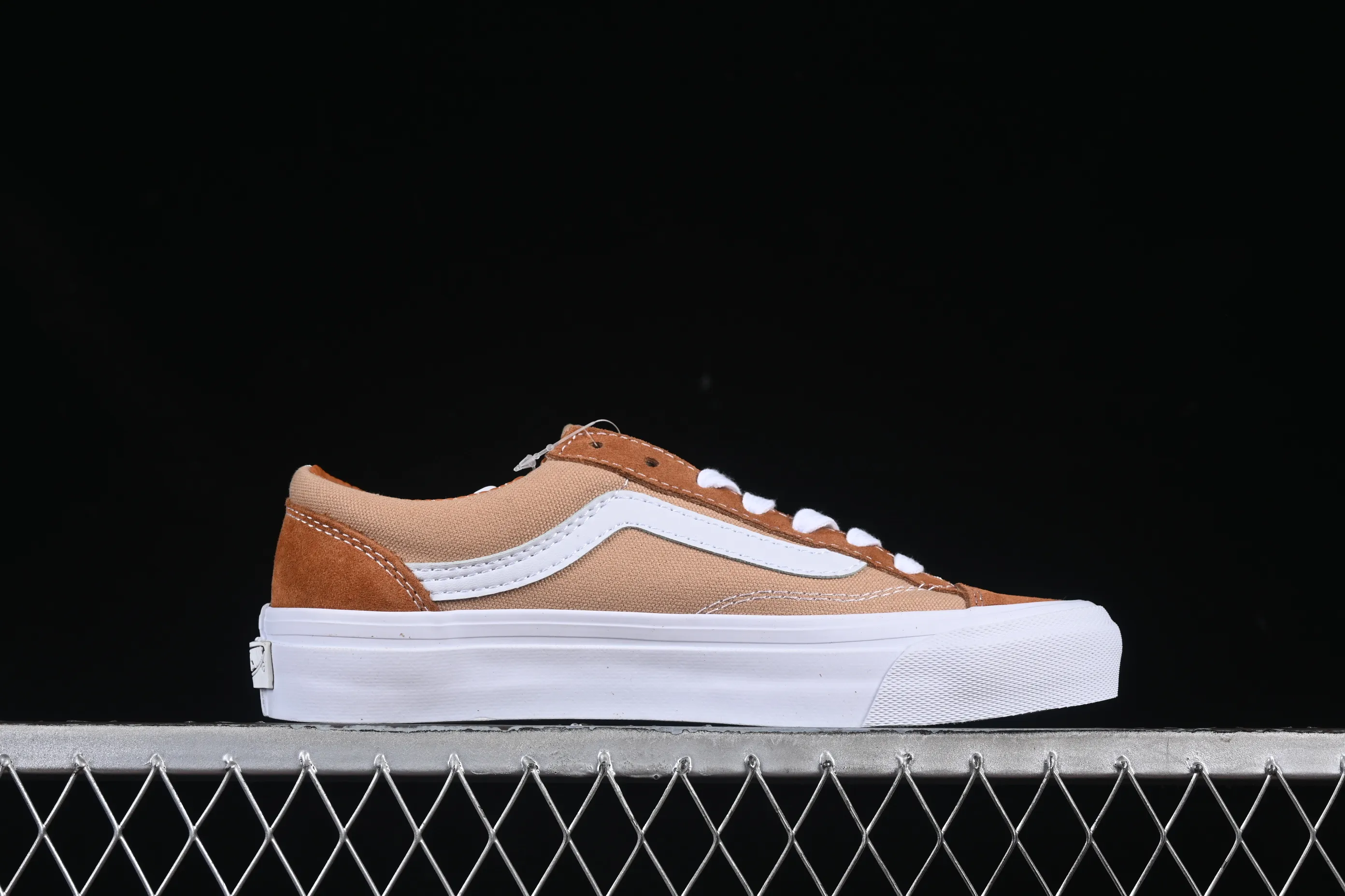 All categories Vans Vans series Vans Low Vans low-top Vans Old Skool 36 Vans high-end branch low-top retro casual sneakers VN000D57TBR